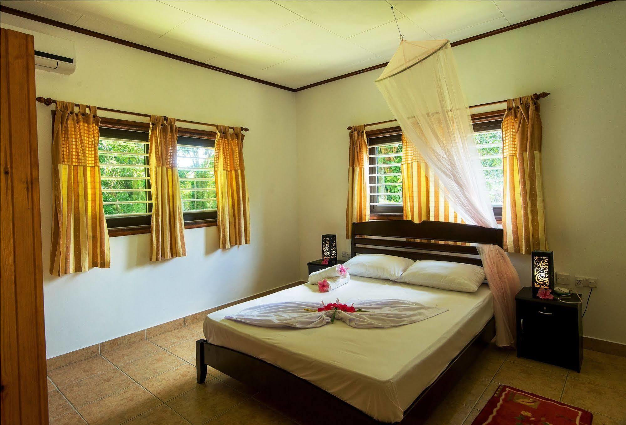 Zerof Self Catering Apartments La Digue Exterior photo